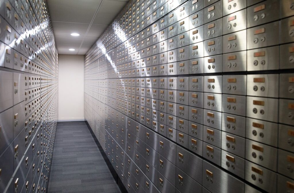 small safe deposit lockers sydney